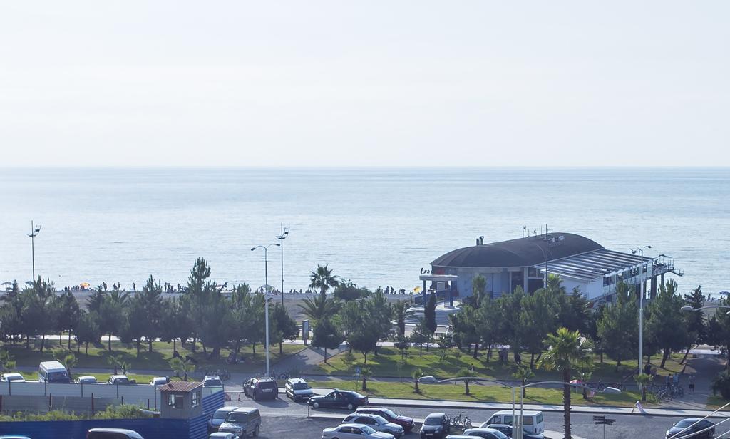 Batumi City Center Apartment Экстерьер фото